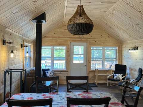 Andréa Cabin – Pourvoirie chez Pelchat