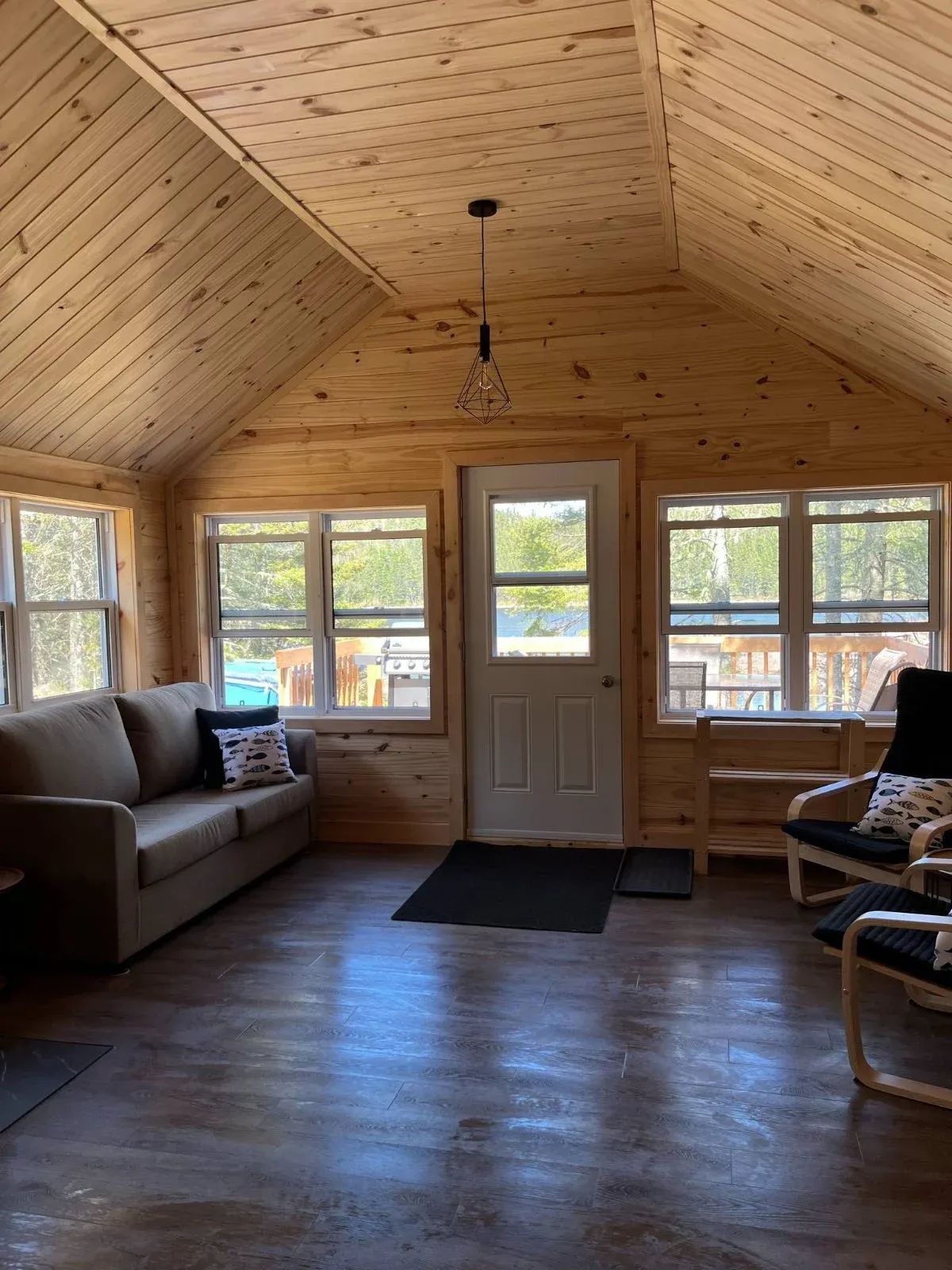 Andréa Cabin — Pourvoirie chez Pelchat – Pourvoirie chez Pelchat