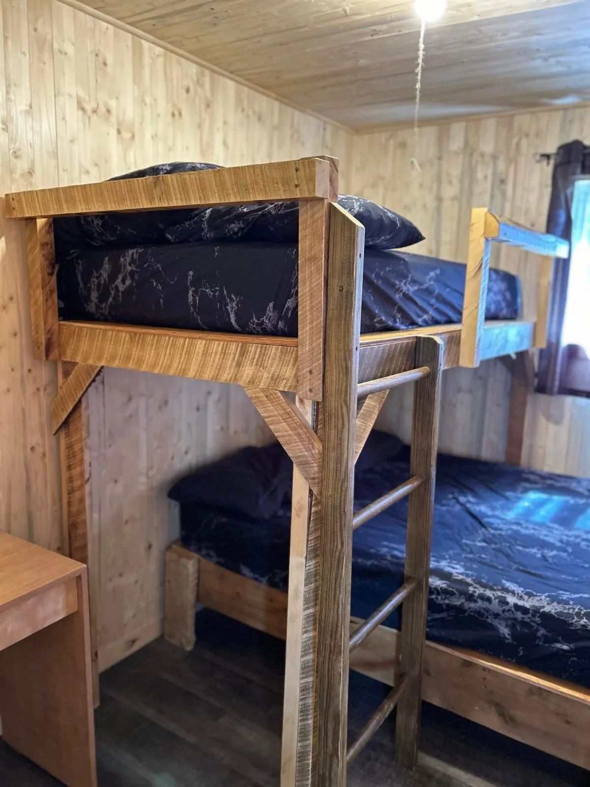 Denise Cabin — Pourvoirie chez Pelchat – Pourvoirie chez Pelchat
