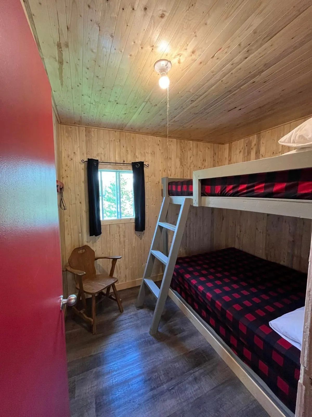 Lucette Cabin — Pourvoirie chez Pelchat – Pourvoirie chez Pelchat