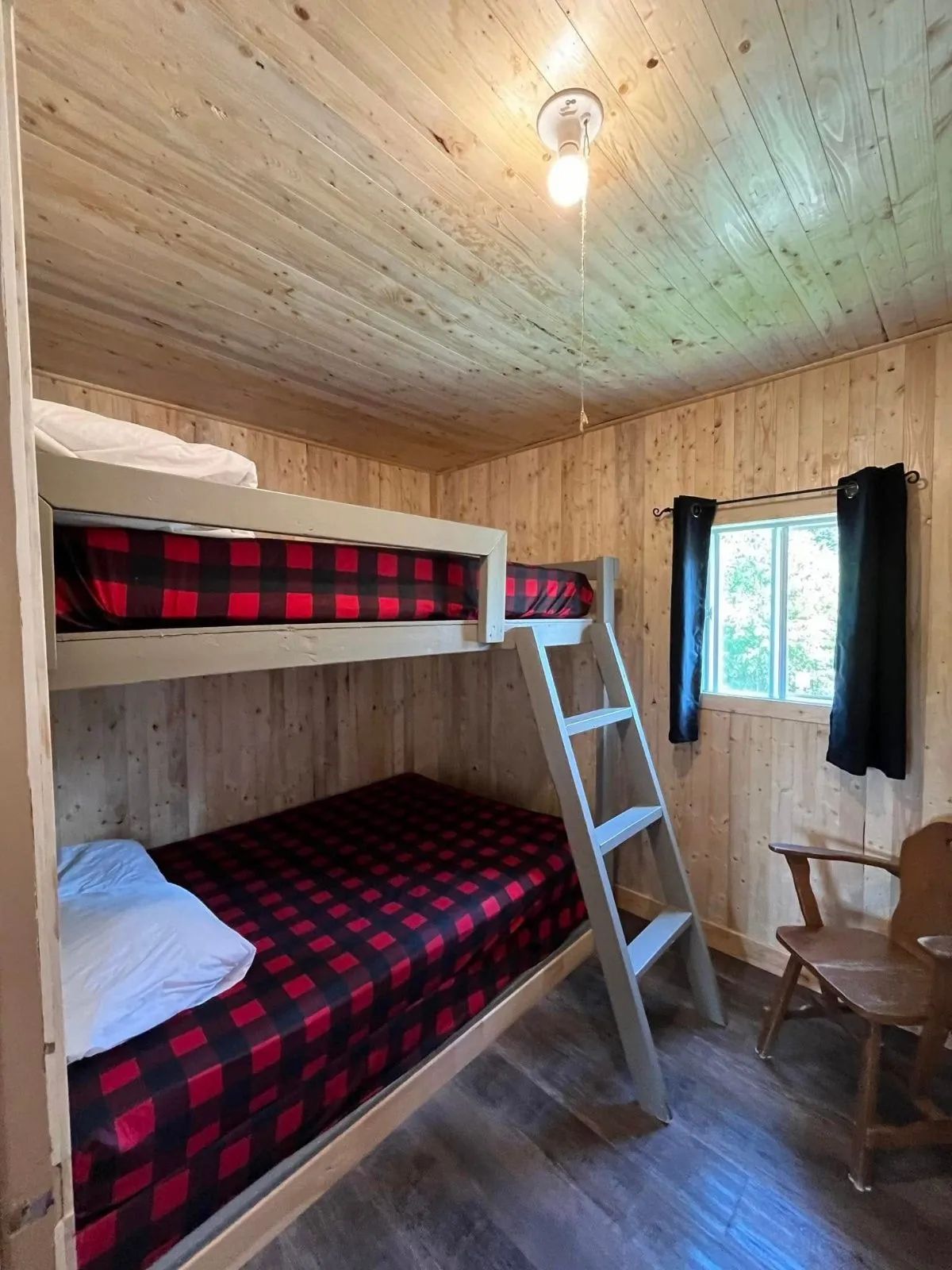 Lucette Cabin — Pourvoirie chez Pelchat – Pourvoirie chez Pelchat