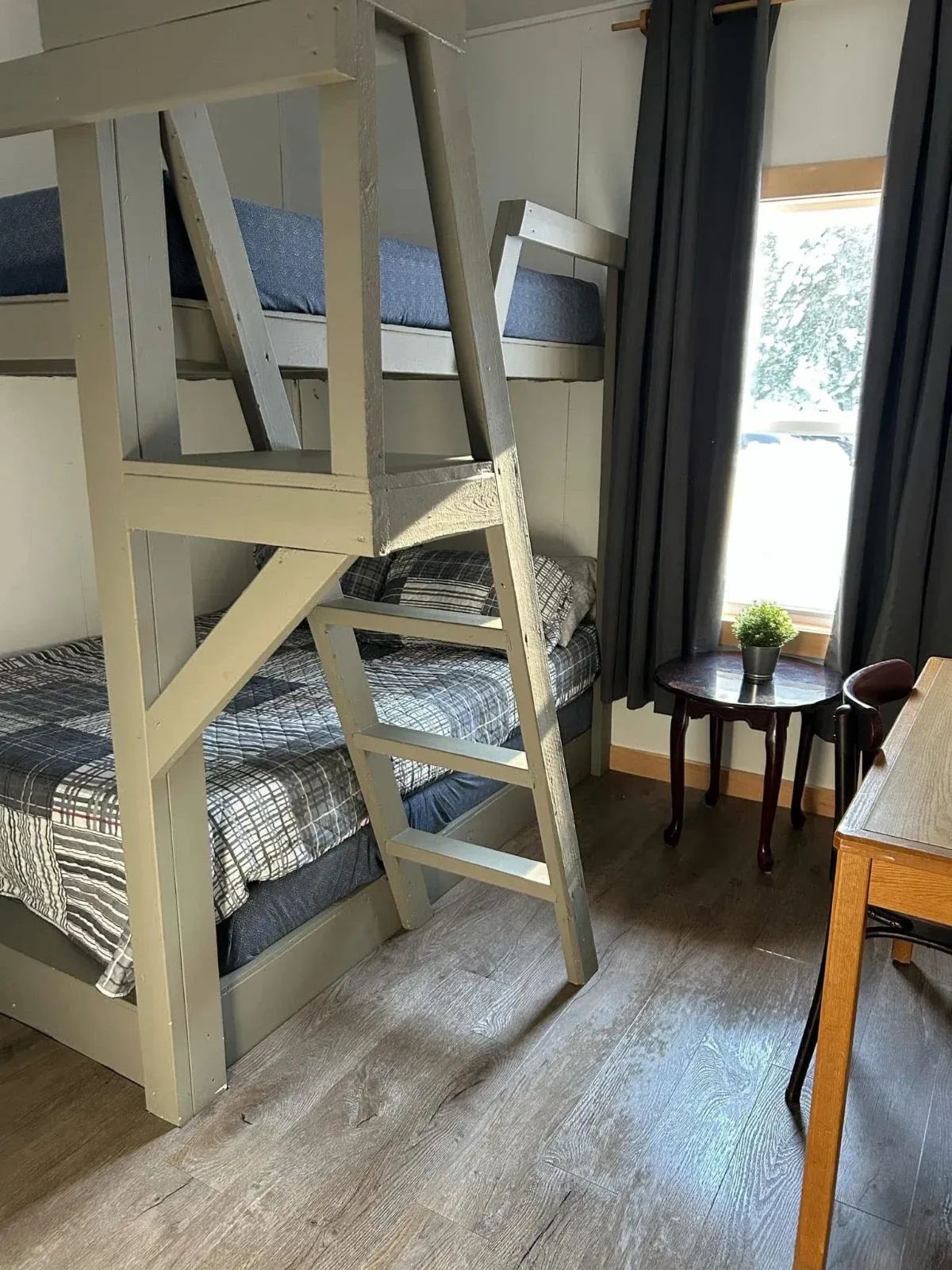 Cabin Roméo Chalet — Pourvoirie chez Pelchat – Pourvoirie chez Pelchat