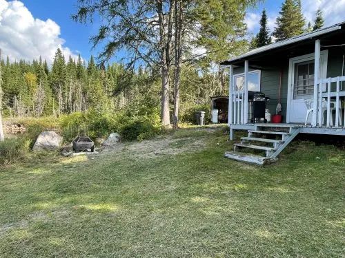 Chalet Milieu – Pourvoirie Club DD
