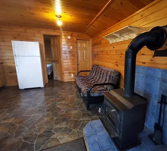CHALET 4 — Pourvoirie Club Fontbrune – Pourvoirie Club Fontbrune