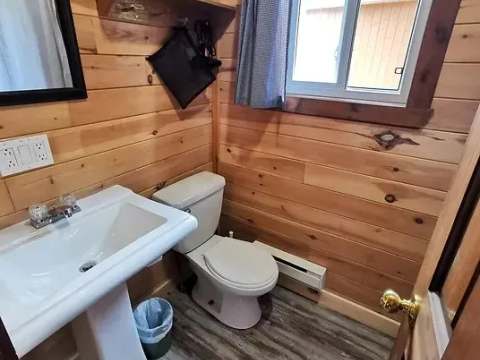 Cabin 8, 9, 10 or 11 – Pourvoirie Club Fontbrune