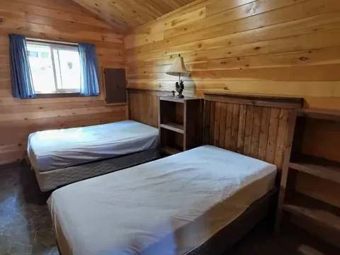 Cabin 8, 9, 10 or 11 – Pourvoirie Club Fontbrune