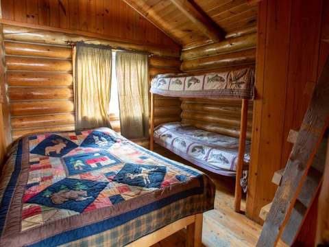 LAC À L'OURS CABIN – Pourvoirie Club Hosanna