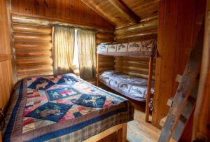 LAC À L'OURS CABIN – Pourvoirie Club Hosanna
