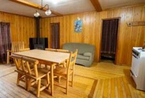 CHALET LAC ATTRACTION 3 – Pourvoirie Club Hosanna