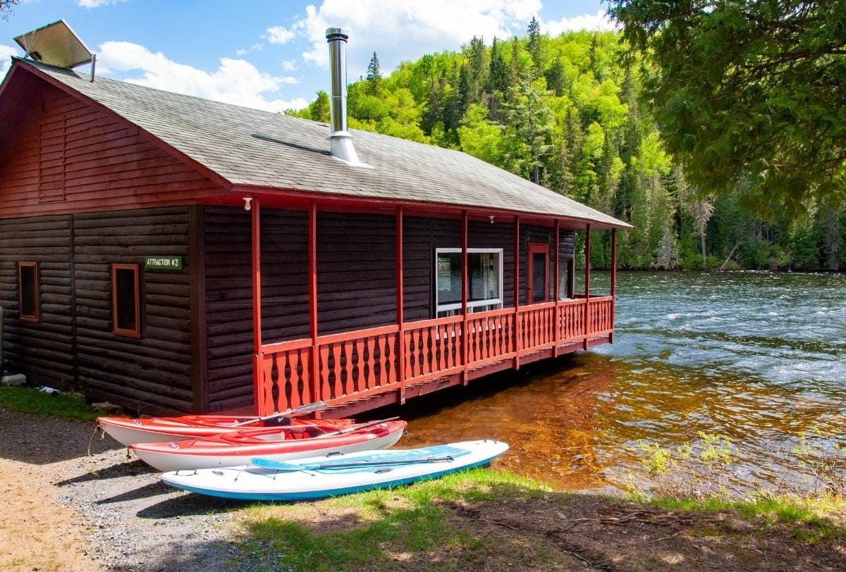 CHALET LAC ATTRACTION 3 — Pourvoirie Club Hosanna – Pourvoirie Club Hosanna