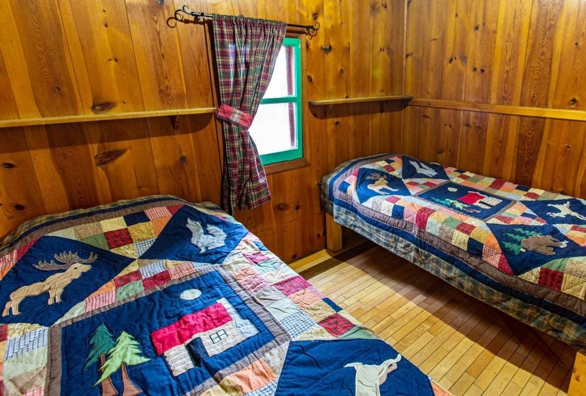 CHALET LAC ATTRACTION 3 — Pourvoirie Club Hosanna – Pourvoirie Club Hosanna