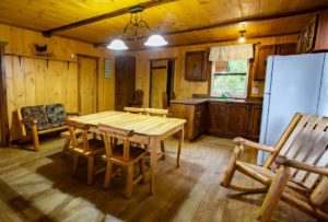 LAC ATTRACTION CABIN 4 – Pourvoirie Club Hosanna