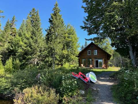 LAC ATTRACTION CABIN 4 – Pourvoirie Club Hosanna