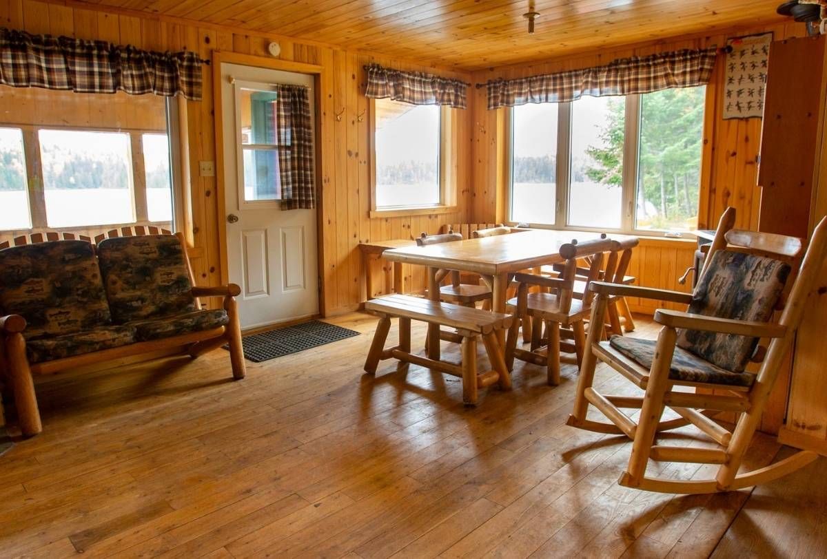 LAC ATTRACTION CHALET 5 – Pourvoirie Club Hosanna