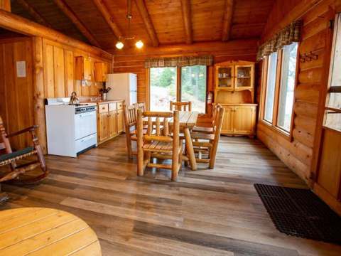 LAC BACOURT CABIN – Pourvoirie Club Hosanna