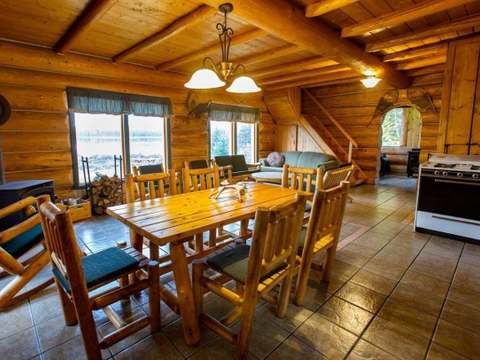 CHALET LAC CARIBOU 2 – Pourvoirie Club Hosanna