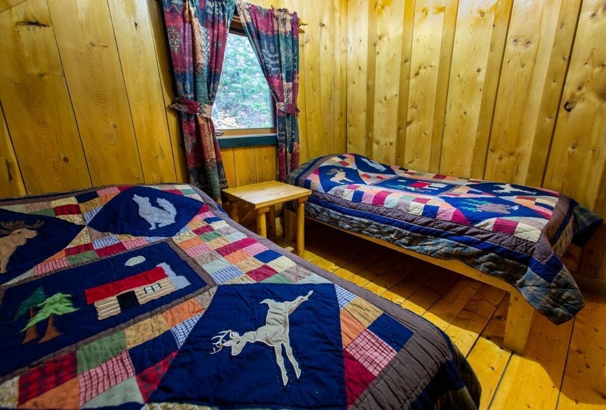 CHALET LAC CARIBOU 2 — Pourvoirie Club Hosanna – Pourvoirie Club Hosanna