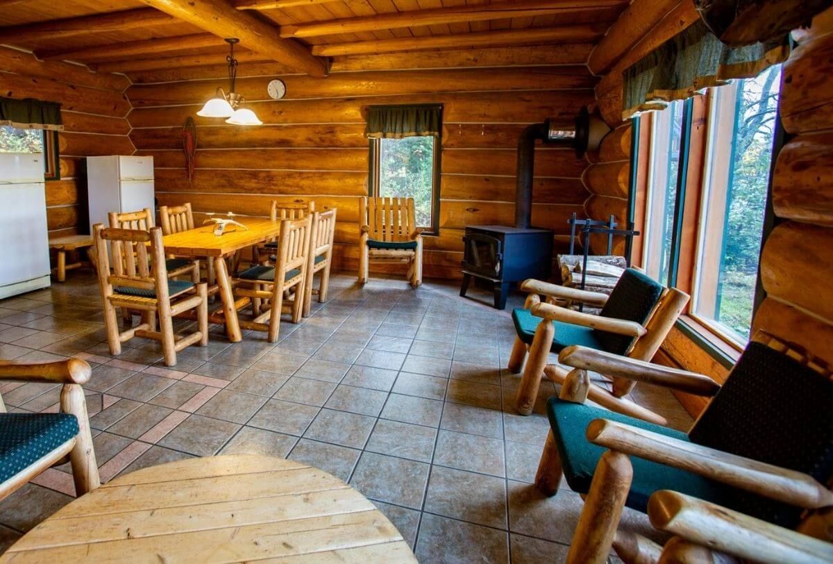 CHALET LAC CARIBOU 2 — Pourvoirie Club Hosanna – Pourvoirie Club Hosanna