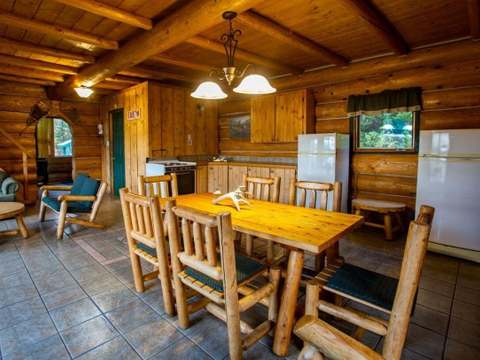 CHALET LAC CARIBOU 2 – Pourvoirie Club Hosanna