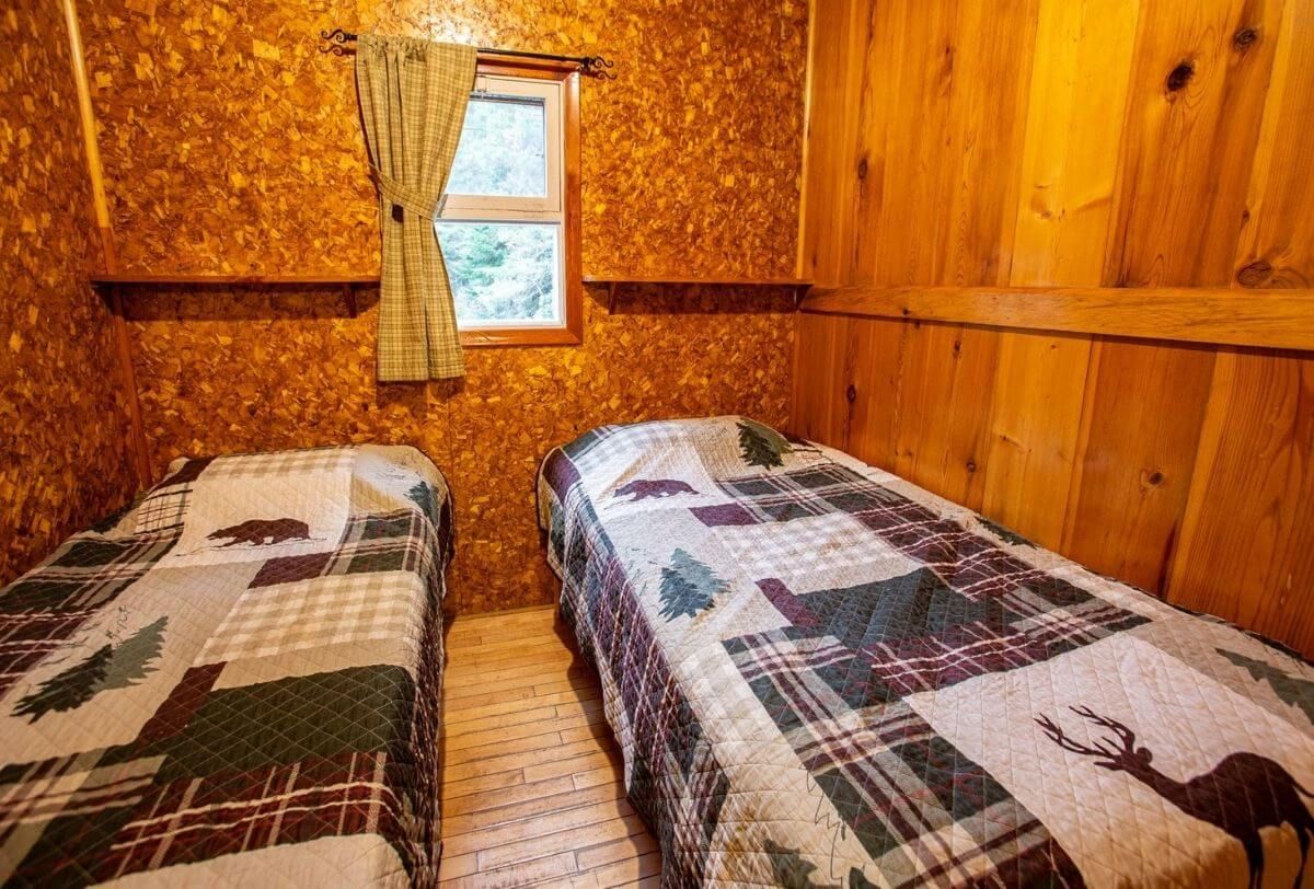 Cabin LAC COURNOYER CHALET — Pourvoirie Club Hosanna – Pourvoirie Club Hosanna