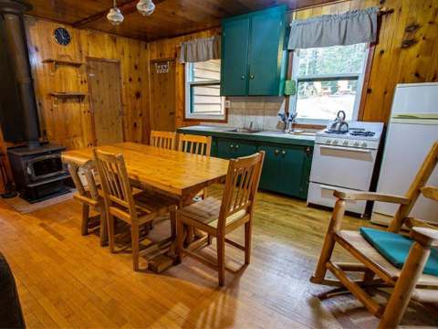LAC COURNOYER CHALET – Pourvoirie Club Hosanna
