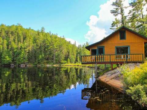 LAC COURNOYER CHALET – Pourvoirie Club Hosanna