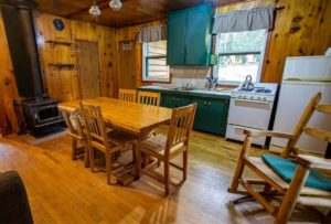 LAC COURNOYER CHALET – Pourvoirie Club Hosanna