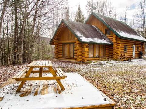 LE TRAPPEUR CHALET – Pourvoirie Club Hosanna