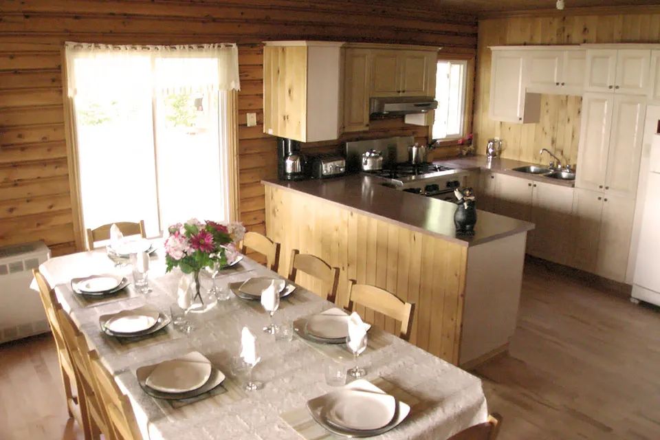 Chalet des Loups — Pourvoirie Club Rossignol – Pourvoirie Club Rossignol
