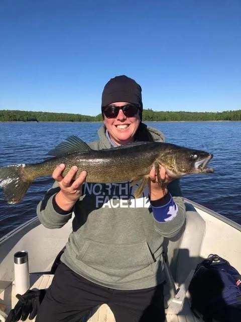 Fishing Walleye at Pourvoirie Cockanagog, Laurentides, Quebec — photo 2