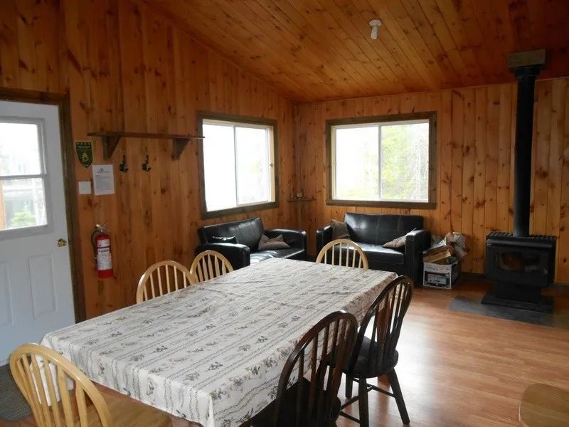 Chalet de la Pointe — Pourvoirie Coin Lavigne – Pourvoirie Coin Lavigne