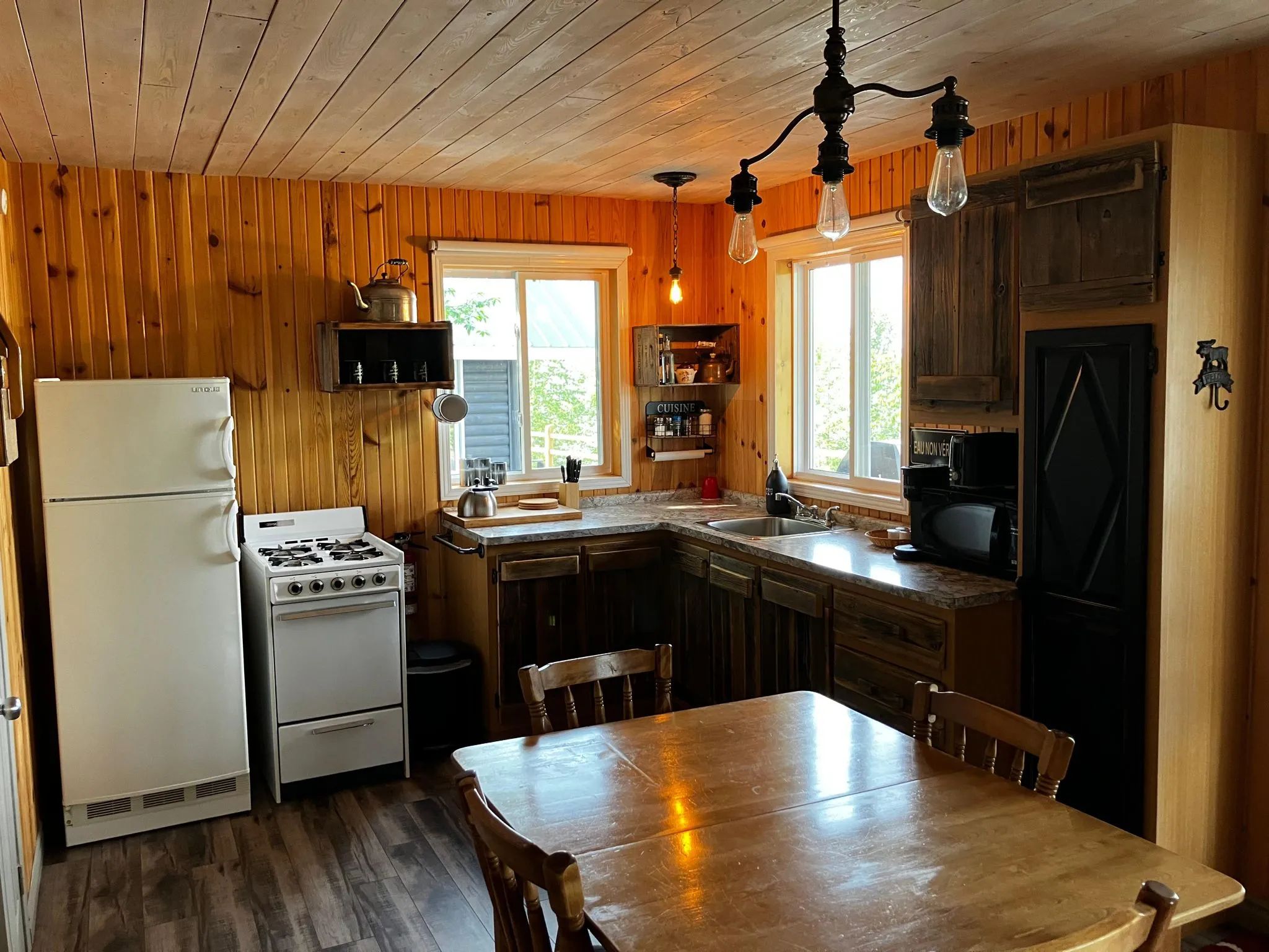 Chalet Grand Duc — Pourvoirie Damville – Pourvoirie Damville