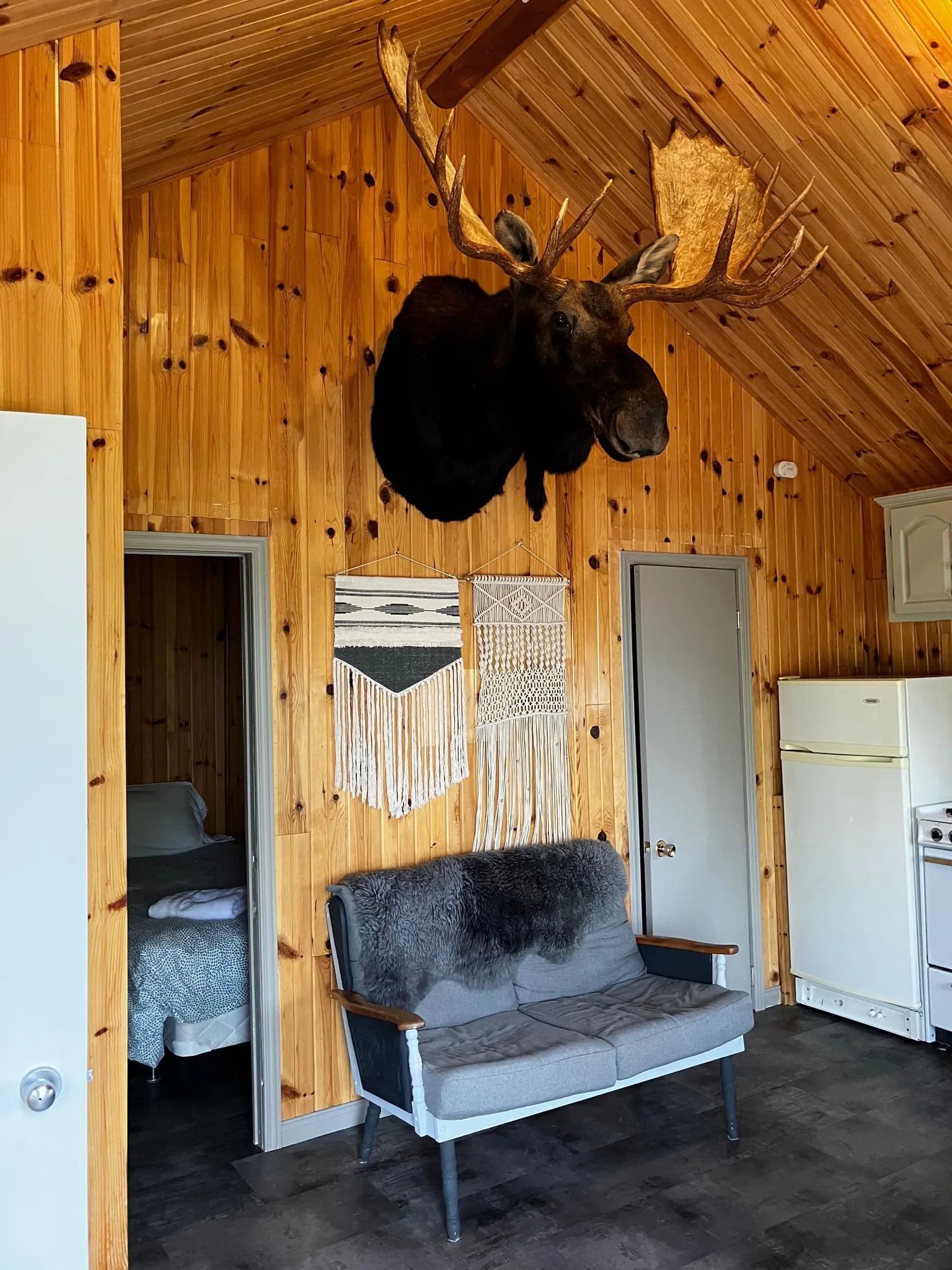 Chalet Petit Duc — Pourvoirie Damville – Pourvoirie Damville