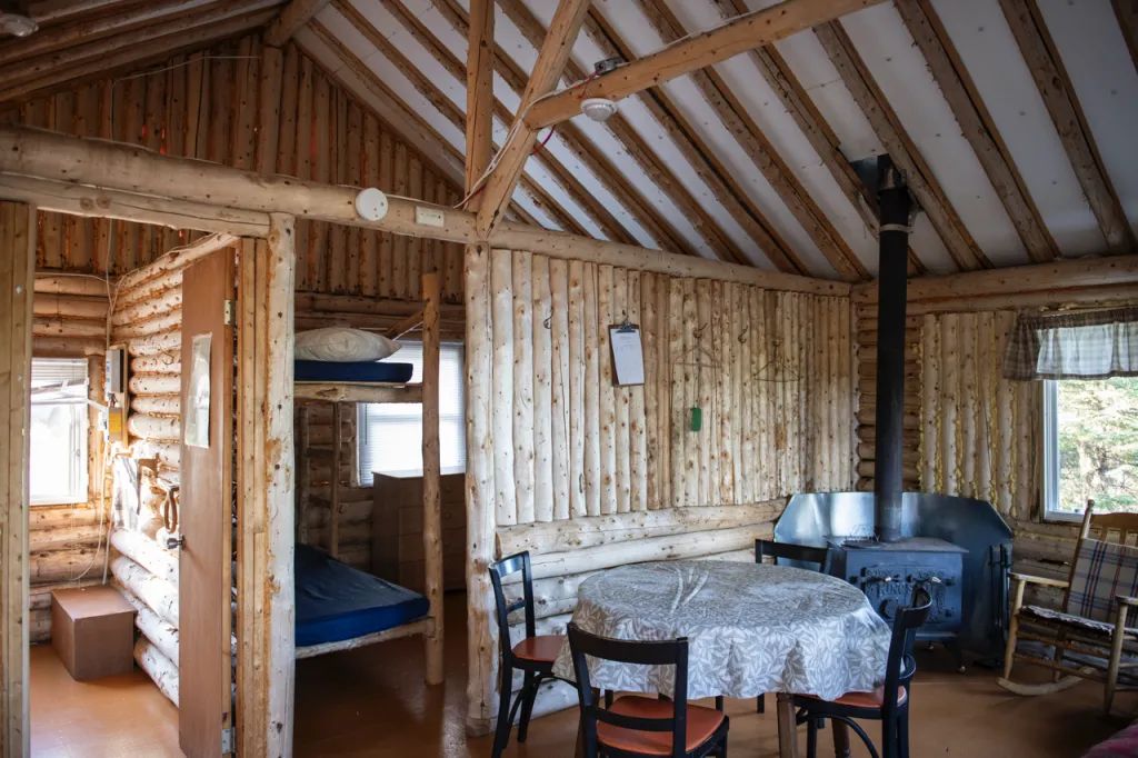 Chalet #5 - Le Huard — Pourvoirie de l'Ours Brun – Pourvoirie de l'Ours Brun