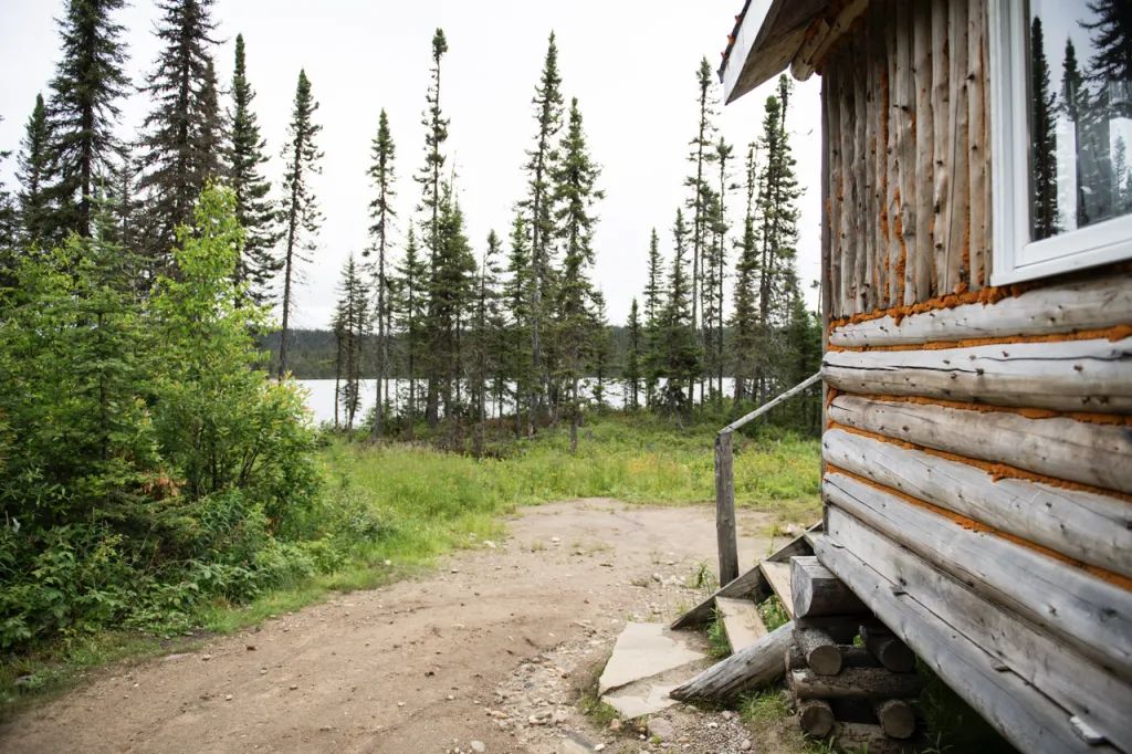 Chalet #6 — Pourvoirie de l'Ours Brun – Pourvoirie de l'Ours Brun