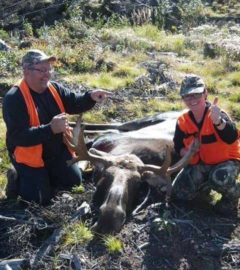 Séjour de chasse à l'orignal en forêt chez Pourvoirie des 100 Lacs Sud, Laurentides, Québec