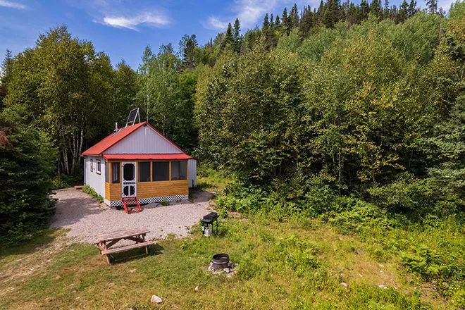 Chalet no. 1 — Pourvoirie des Bouleaux Blancs – Pourvoirie des Bouleaux Blancs