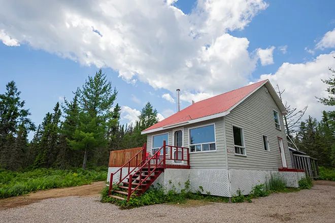 Chalet no. 4 — Pourvoirie des Bouleaux Blancs – Pourvoirie des Bouleaux Blancs