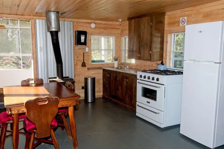 CAMP 3 (chalet 6 - room 3) — Pourvoirie des Grands Ducs – Pourvoirie des Grands Ducs