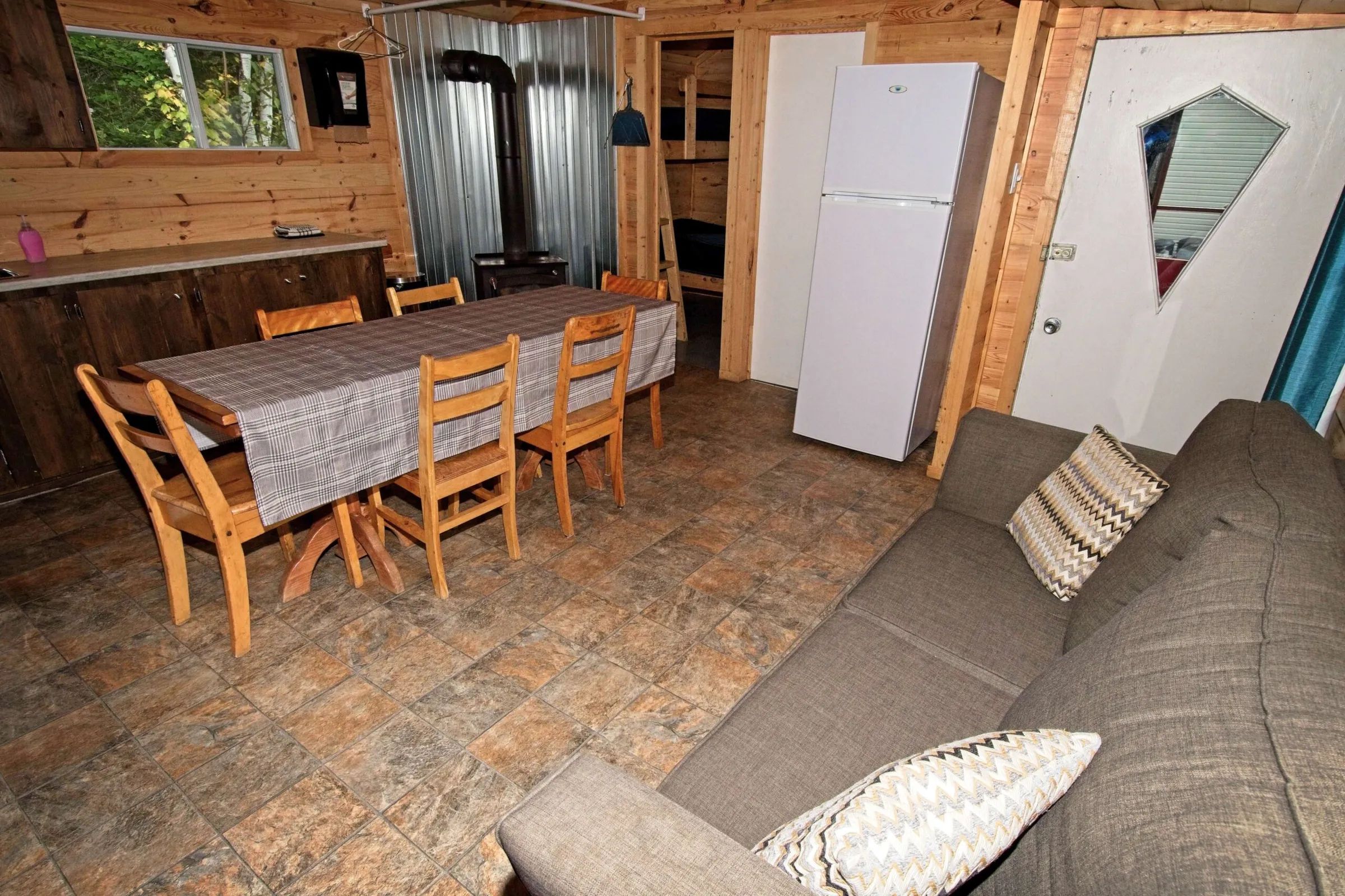 CHALET 4 — Pourvoirie des Grands Ducs – Pourvoirie des Grands Ducs