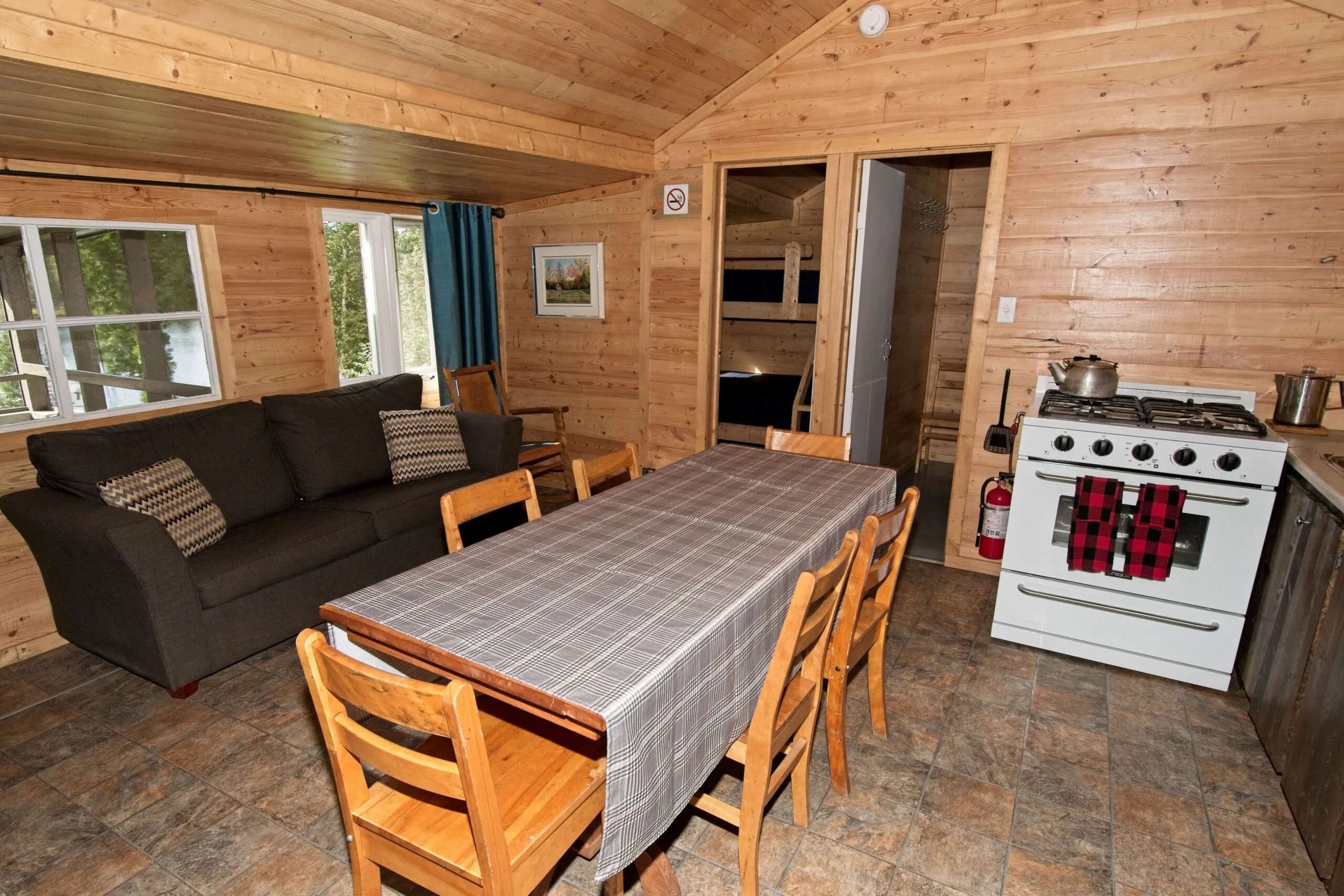 CHALET 4 — Pourvoirie des Grands Ducs – Pourvoirie des Grands Ducs