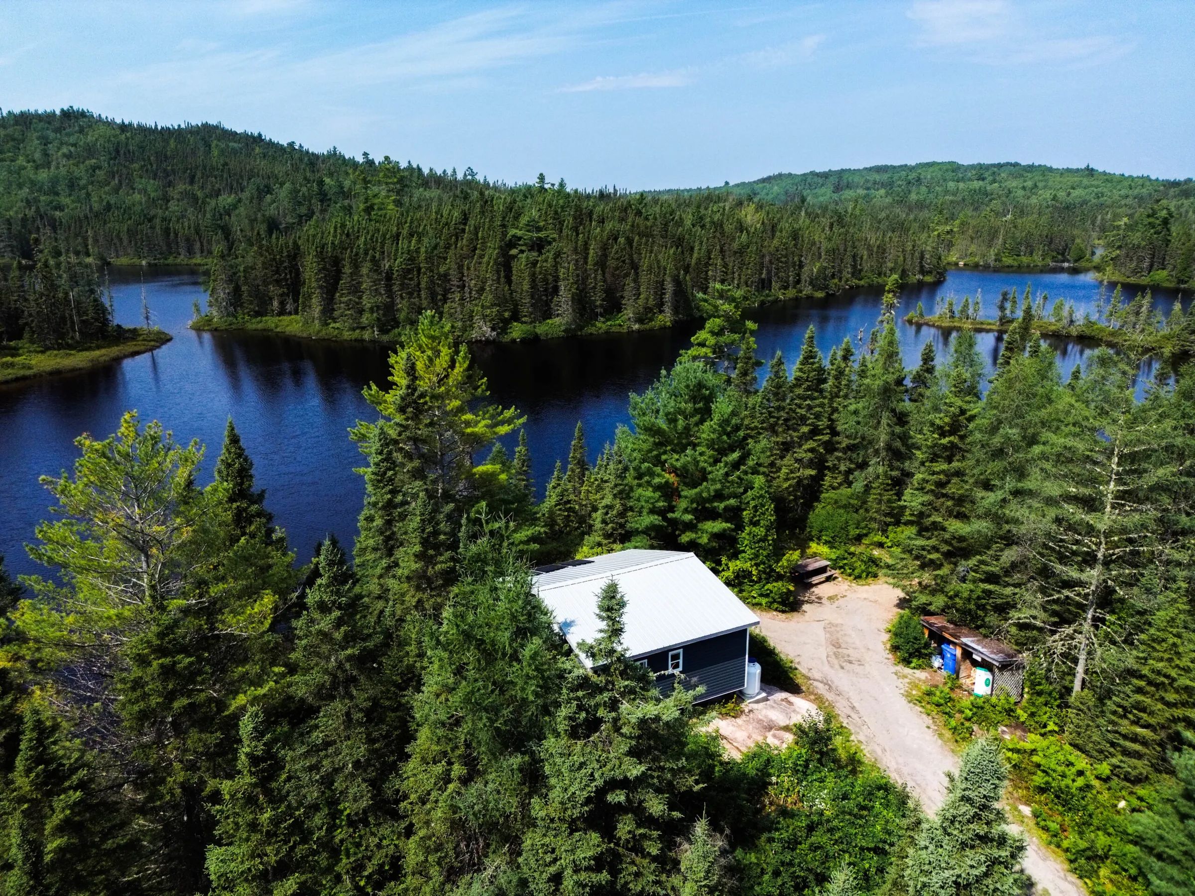 CHALET 5 — Pourvoirie des Grands Ducs – Pourvoirie des Grands Ducs