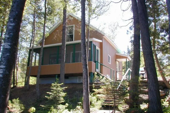 CHALET 14 – Pourvoirie Domaine Bazinet