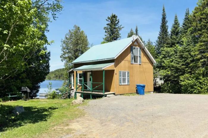 CHALET 16 – Pourvoirie Domaine Bazinet