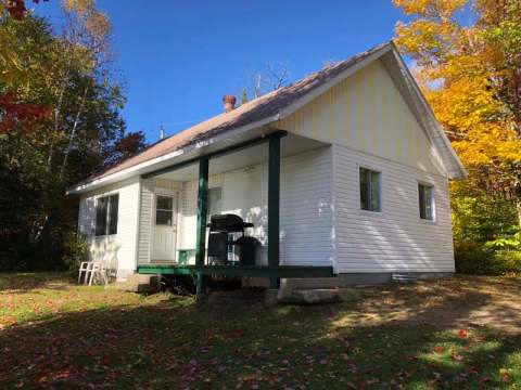LA LOUTRE CABIN – LA LOUTRE CABIN