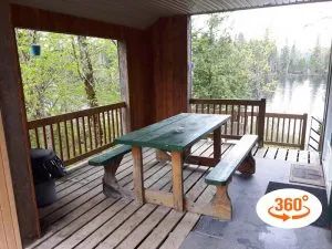 LE CARCAJOU CABIN — Pourvoirie Domaine du Renard Bleu – Pourvoirie Domaine du Renard Bleu
