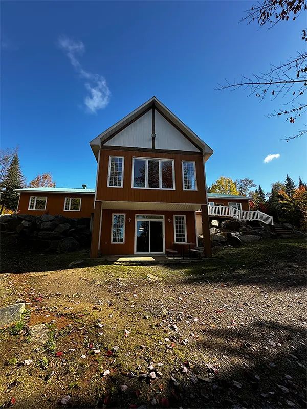 CHALET LE GRIZZLY — Pourvoirie Domaine du Renard Bleu – Pourvoirie Domaine du Renard Bleu