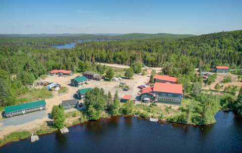 Photo de Pourvoirie Domaine Lounan dans les Laurentides, Qc