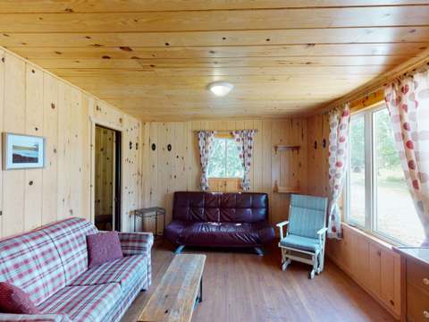 CHALET 5 - THE WOODPECKER – CHALET 5 - THE WOODPECKER