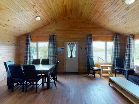 CHALET DU PLONGEON – Pourvoirie du Club Bataram
